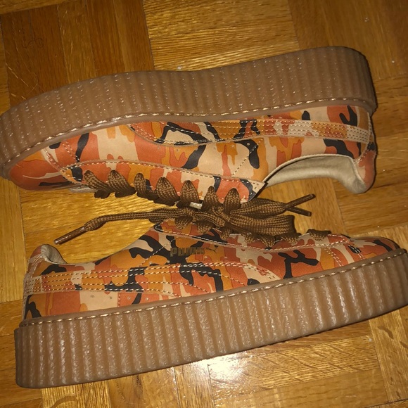 Puma Fenty orange camo sneakers in size women’s 7 - Picture 4 of 6